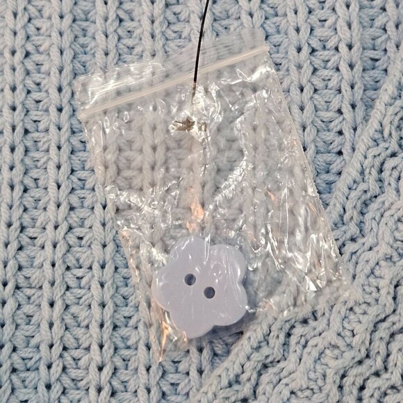 Moon & Madison Light Blue Button-Up Knit Cropped Cardigan Sweater Large - Picture 10 of 10